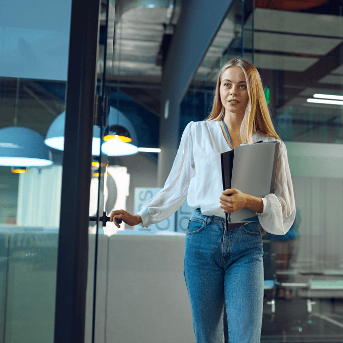 thumbnail: How to Get Into Product Marketing Insights from Pros